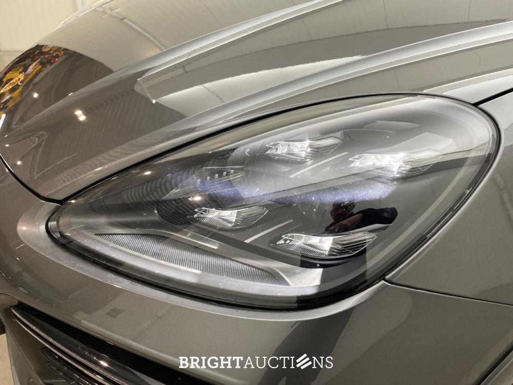 Porsche Cayenne Coupé Turbo S E-Hybrid 4.0 685pk 2020 (Origineel-NL), J-013-TK