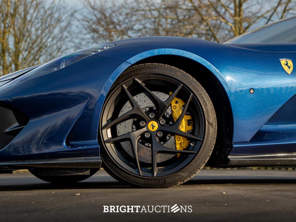 Ferrari 812 Superfast 6.5 V12 HELE -CARBON- 796pk 2020