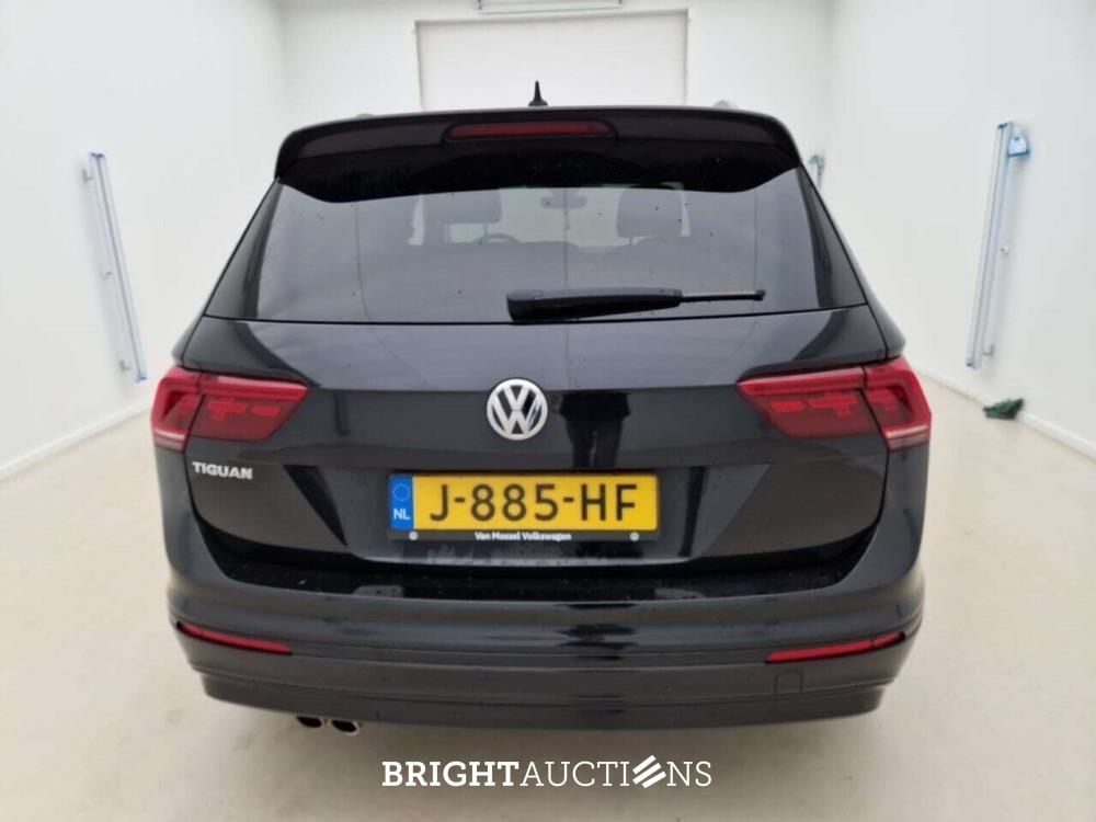 Volkswagen Tiguan Highl. Bus R 1.5 TSI 150pk 2020 (Origineel-NL), J-885-HF