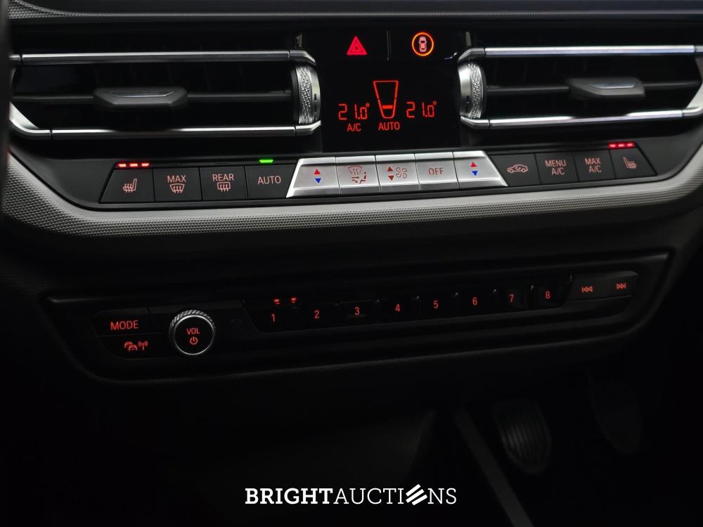 BMWBusiness 116i Business Edition 109pk 2022 (Origineel-NL) 1-serie, R-466-JR