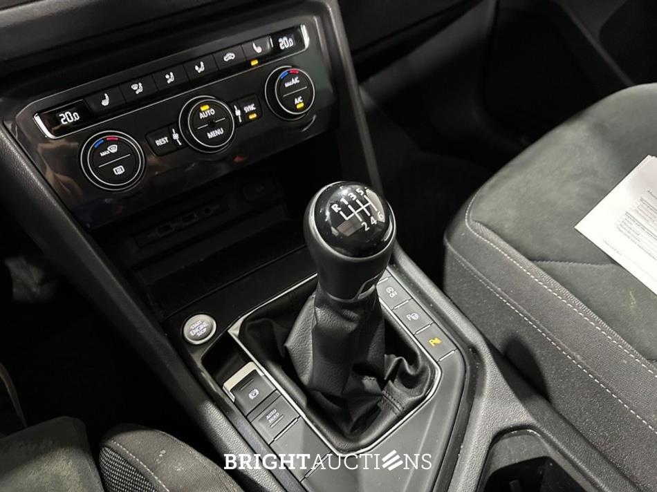 Volkswagen Tiguan Comfortline Business 1.5 TSI 131pk 2020 (Origineel-NL), H-488-PB