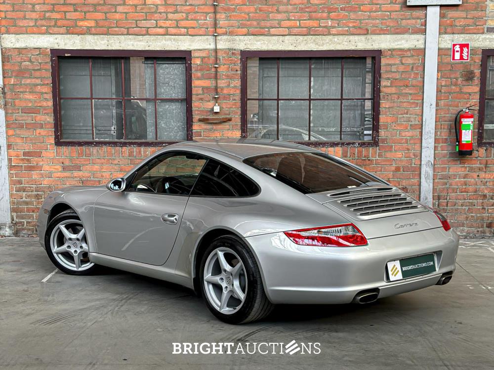 Porsche 911 Carrera 3.6 997 Coupé 325pk 2004 Youngtimer