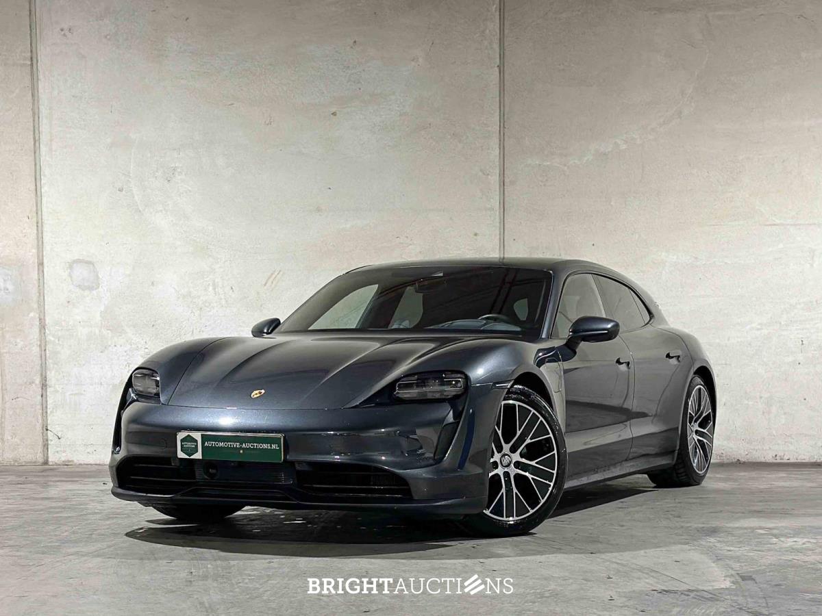 EV-car auction te Tiel (Porsche, Tesla, Mercedes-Benz & Audi)