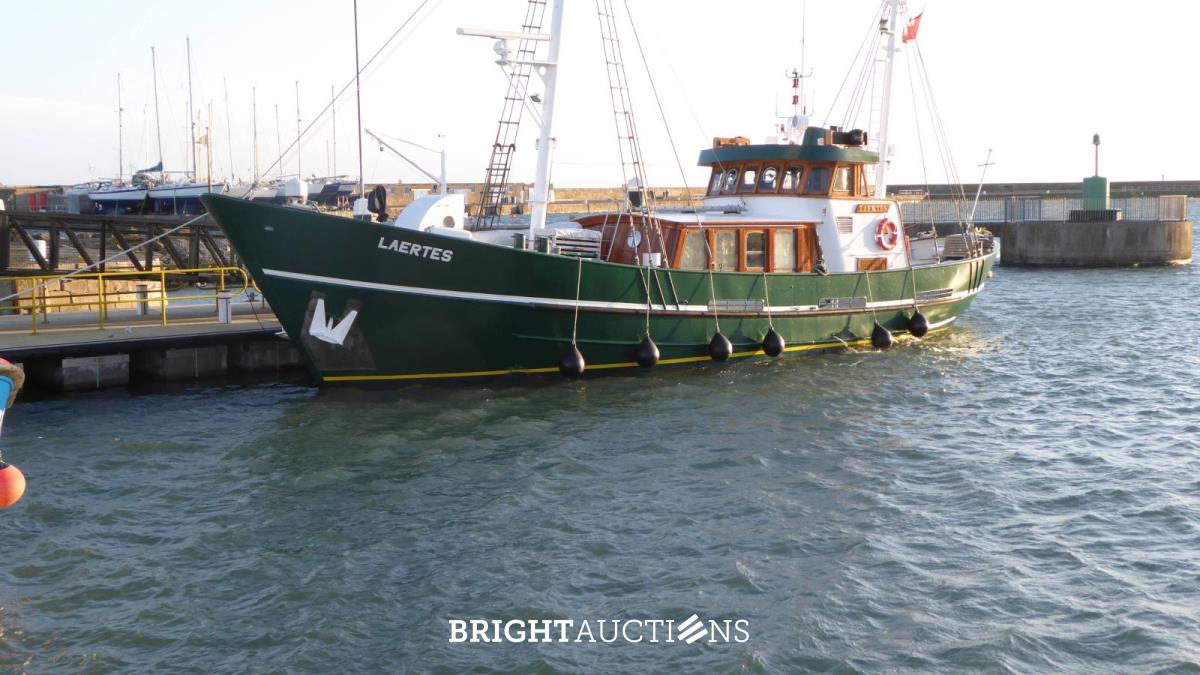 Dutch Trawler Yacht