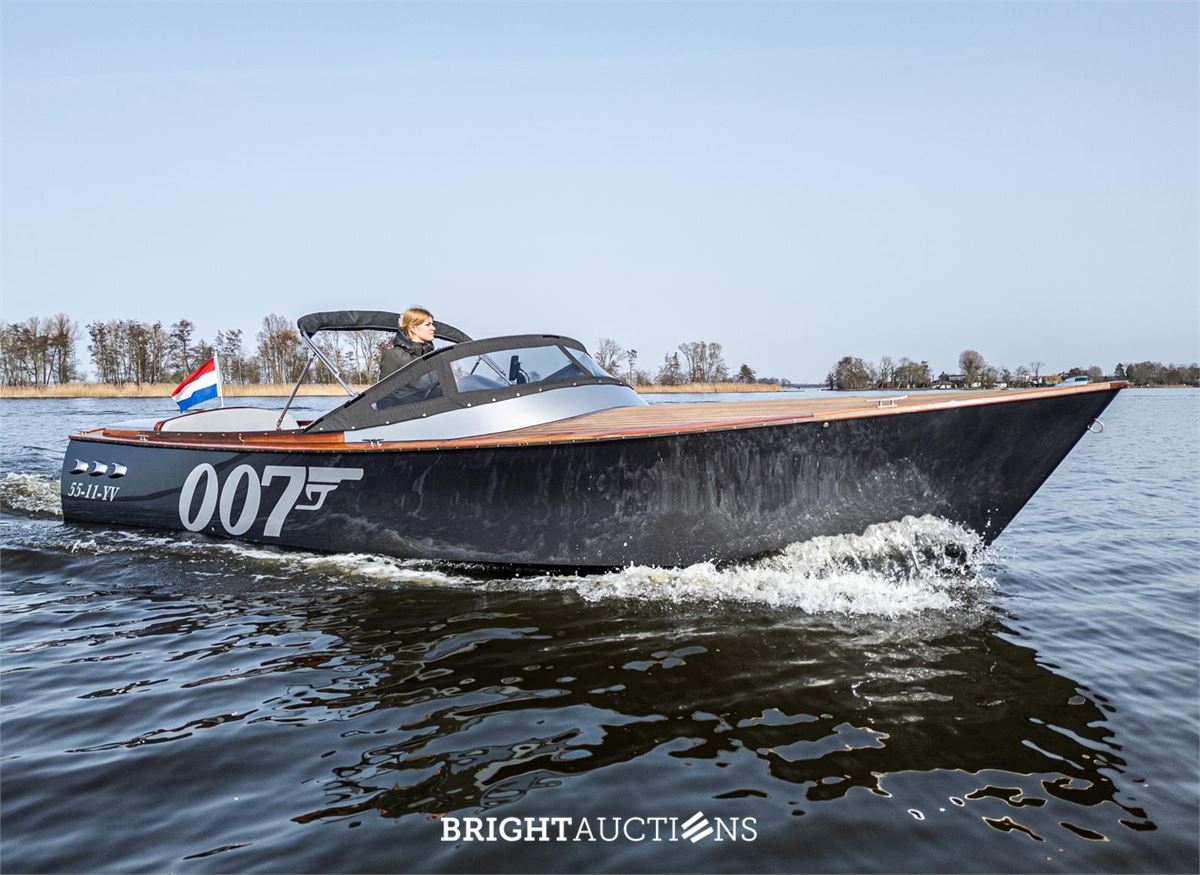 Custom Aluminium Tender
