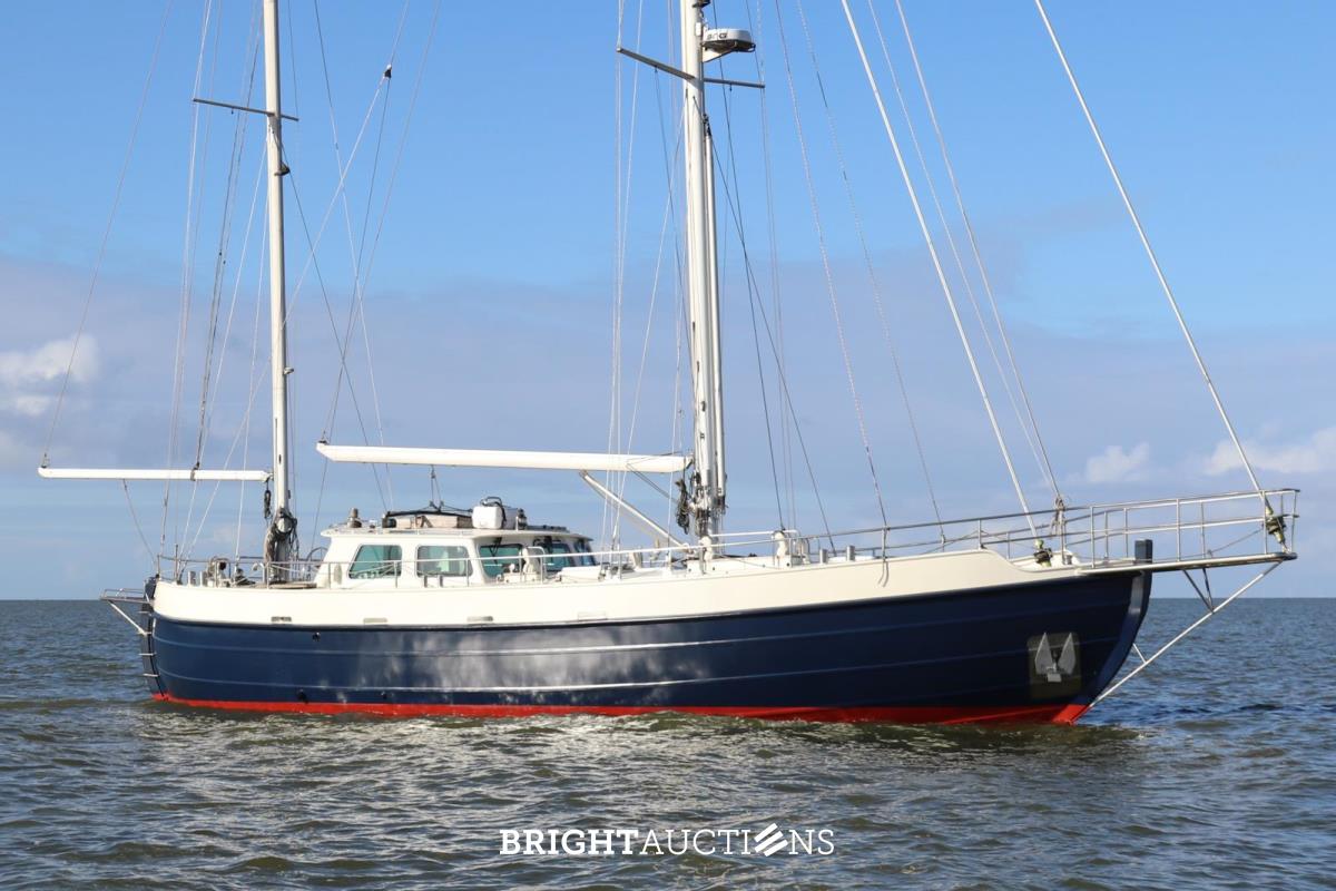Colin Archer Bronsveen 1500 Deck Saloon