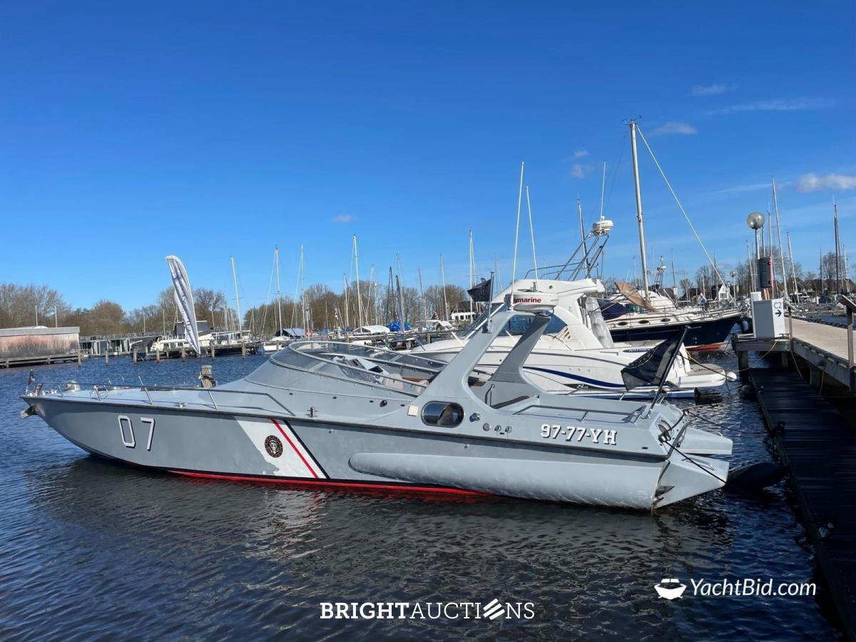 Avanti Ocean Racer 41 Powerboat Snelle Neeltje