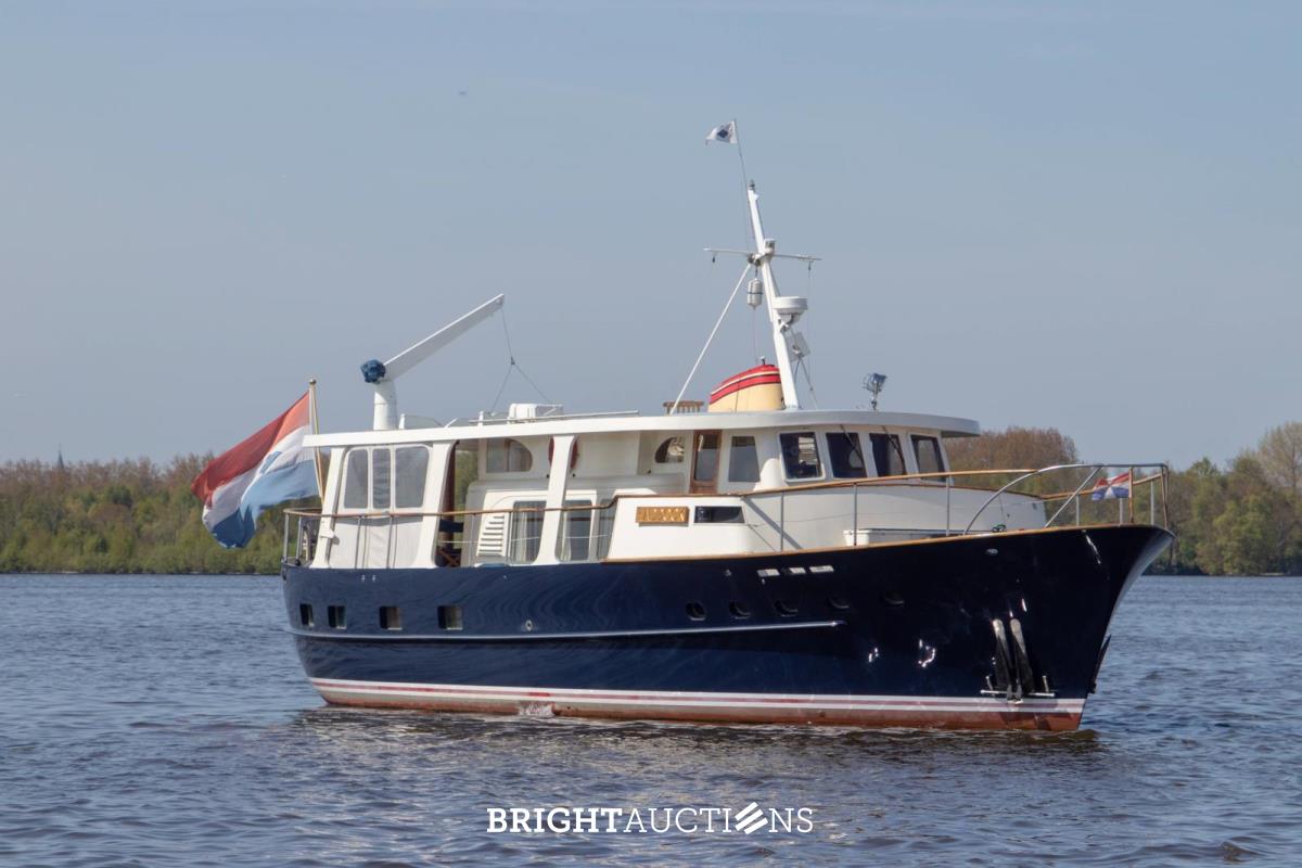 Feadship Canoe Stern Haddock