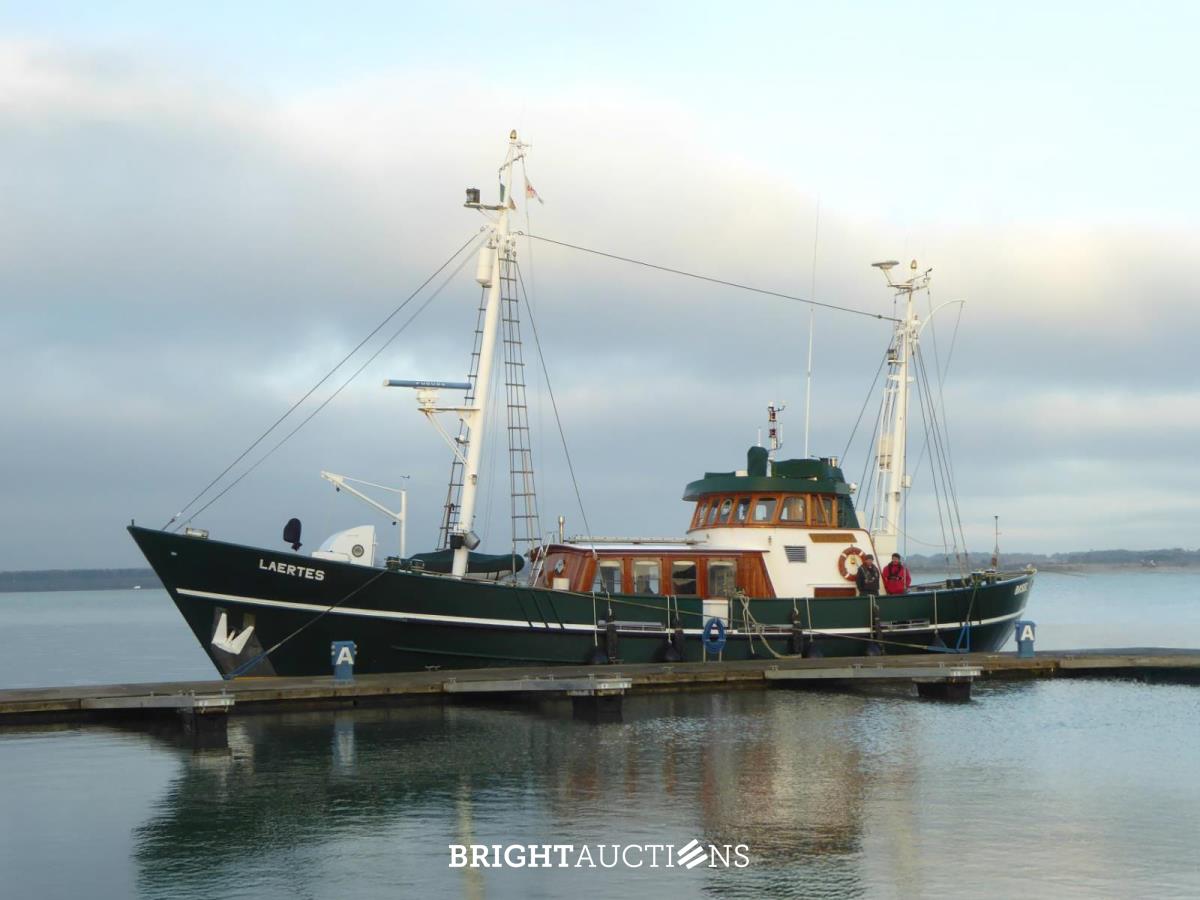 Dutch Trawler Yacht