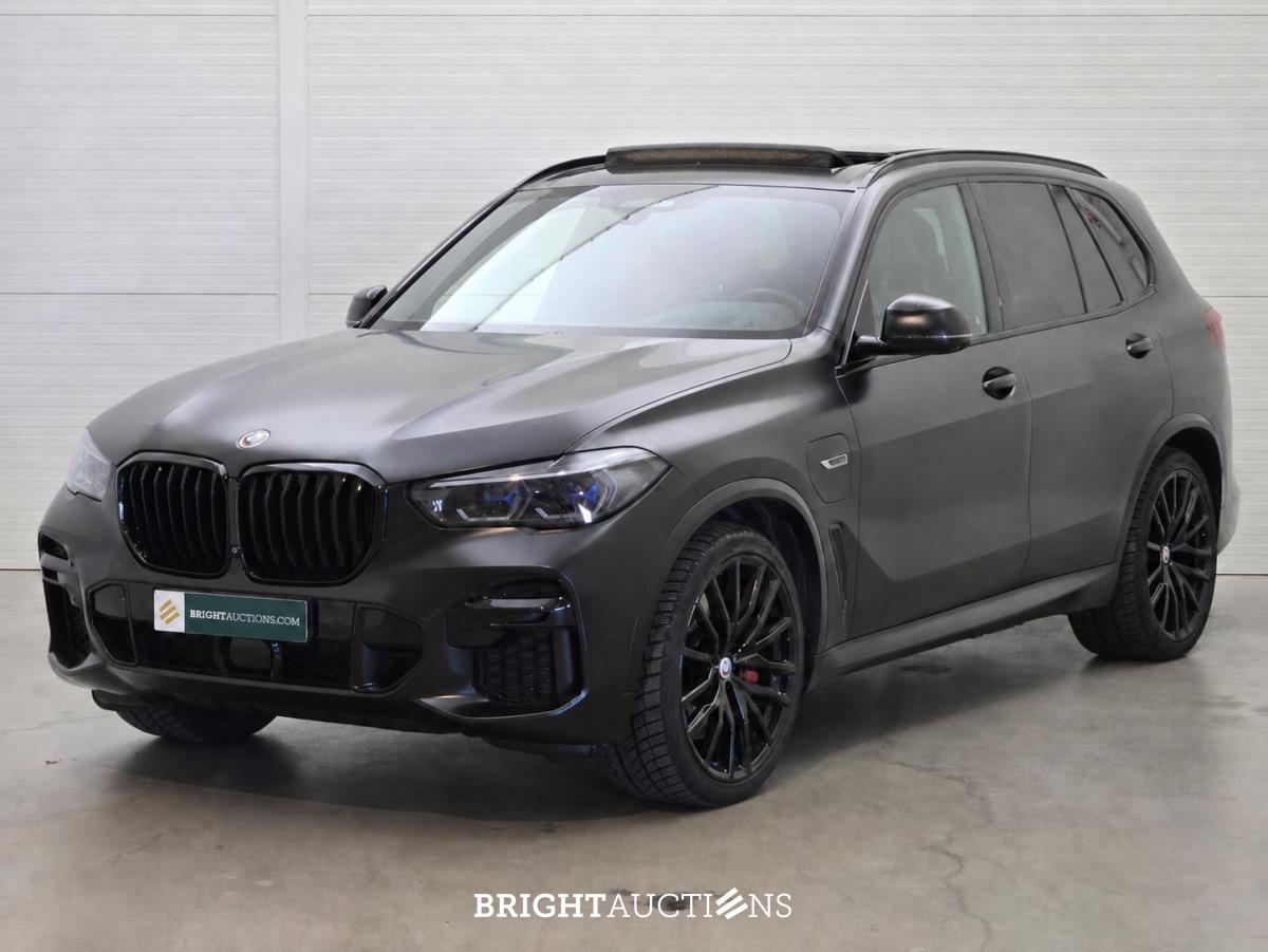 Luxury Car, Premium Daily Driver & EV Auction