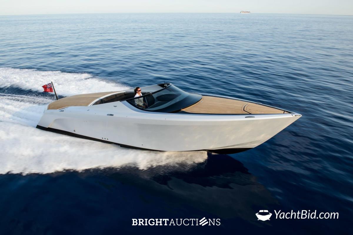 Aston Martin AM 37 White