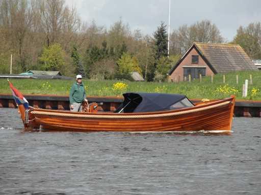 Royal Sloop 750