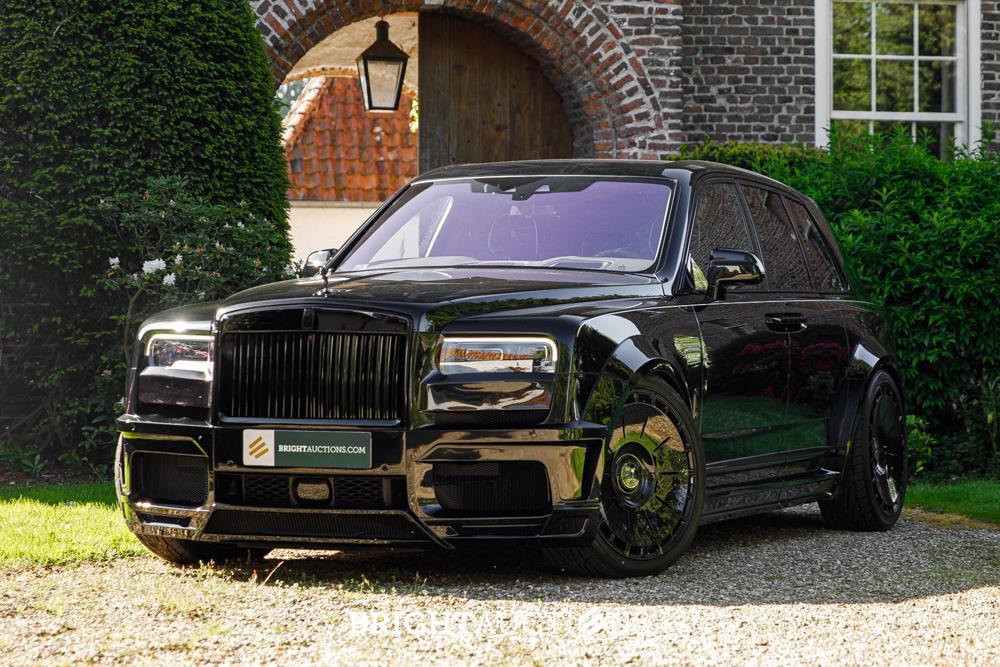Rolls-Royce Cullinan 6.75 V12 / NOVITEC Widebody / Starlight / Massage / HUD / RR Bespoke Audio / 2021