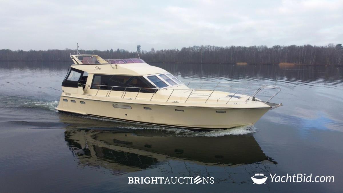 Edership Symbol 53 Flybridge