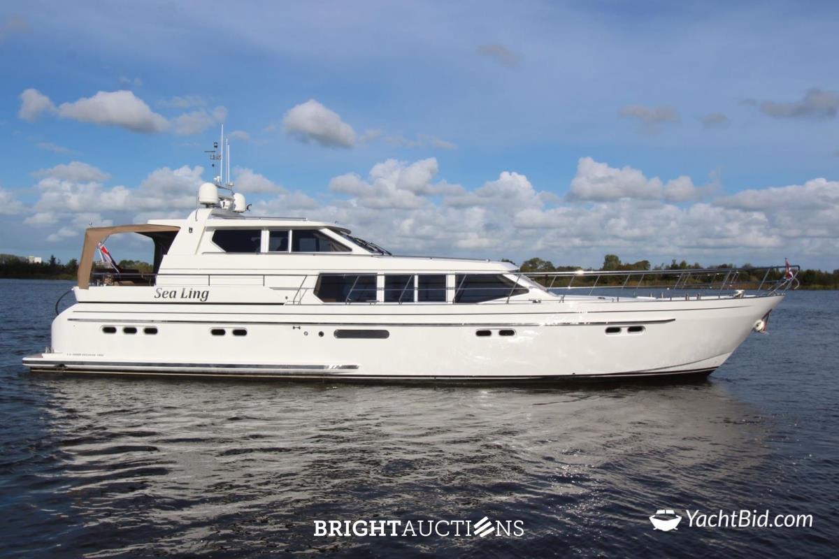 Van Den Hoven 18m Pacific Exclusive