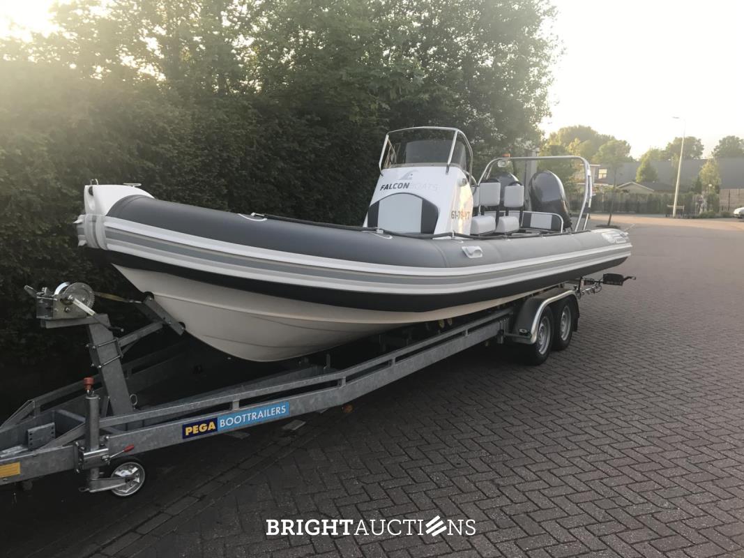 Falcon 760 Incl. Trailer