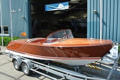 Riva Replica Aquarama