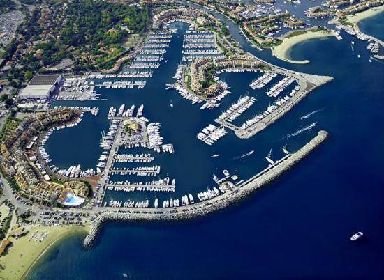 Berth / Ligplaats 11 Meter Port Cogolin St Tropez