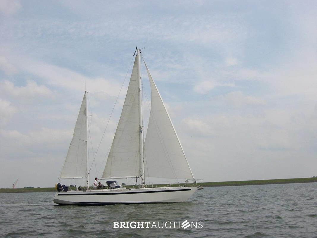 Bruce Roberts 45 Center Cockpit Ketch
