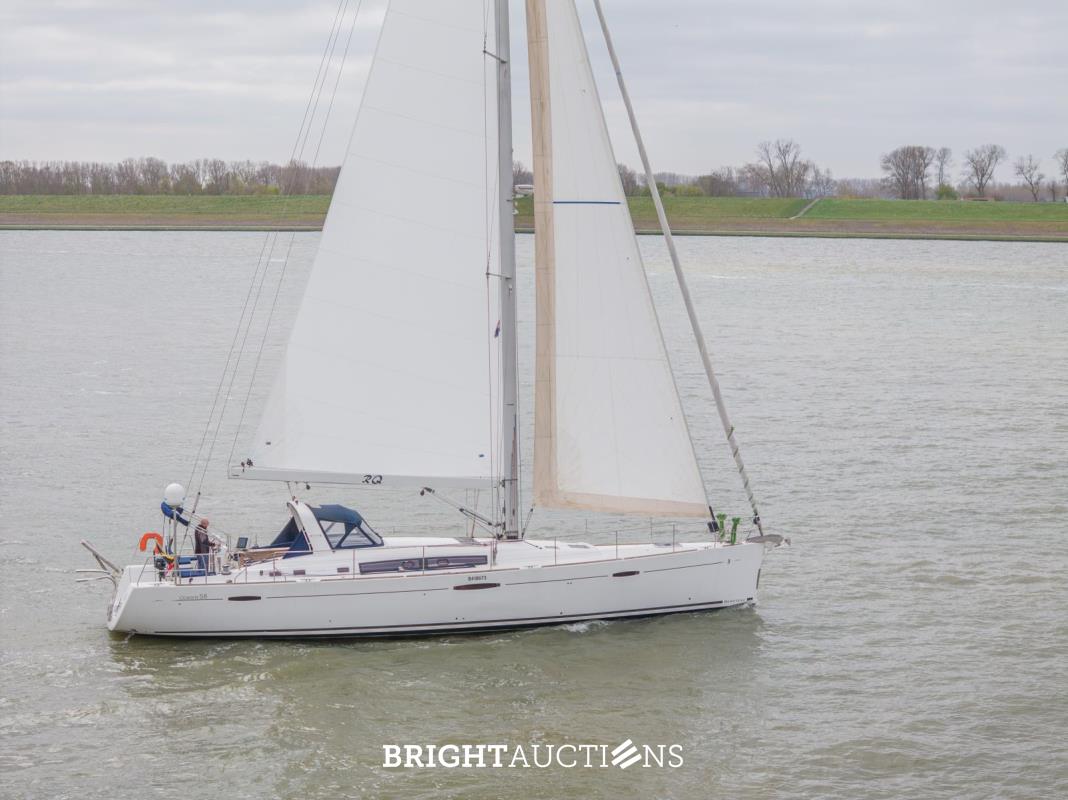 Beneteau Oceanis 58