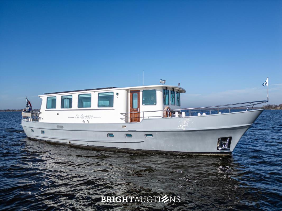 Custom Built Live Aboard 1800