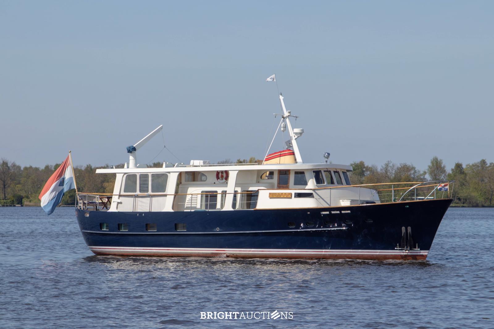 Feadship Canoe Stern ''Haddock''