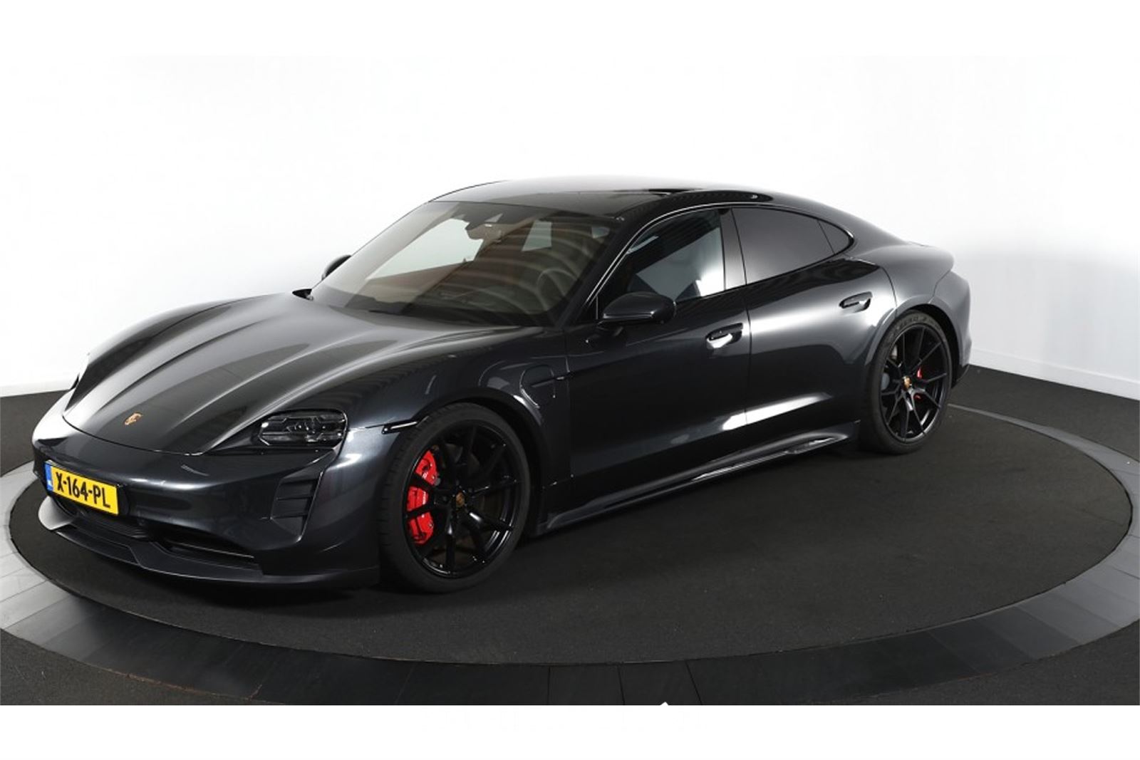 Porsche Taycan GTS !! 93 kWh 2024 (Origineel-NL), X-164-PL – kavel bij Bright Auctions, Netherlands