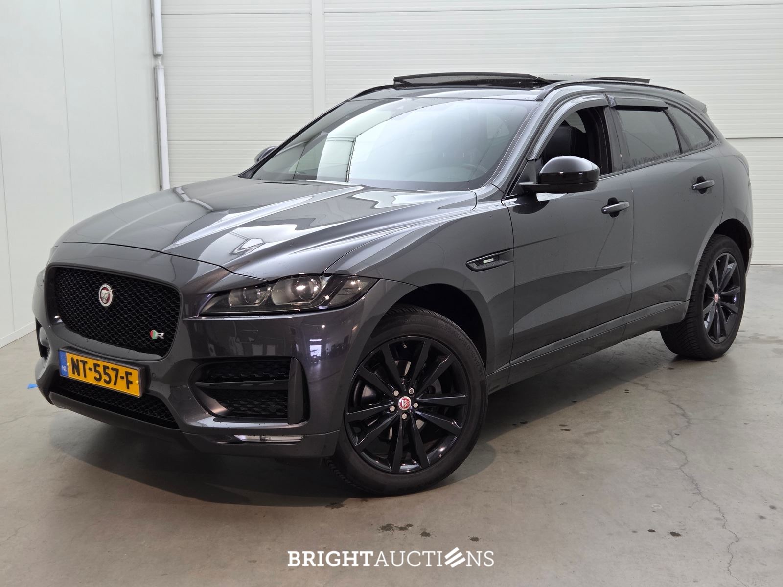 Jaguar F-PACE Portfolio 20d 2.0 AWD 180pk 2017 (Origineel-NL), NT-557-F – kavel bij Bright Auctions, Netherlands