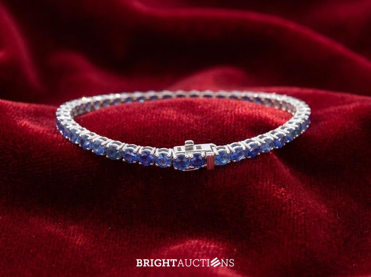 Witgouden tennisarmband met natuurlijke saffieren – kavel bij Bright Auctions, Netherlands