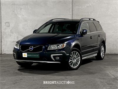 Volvo XC70 2.0 D4 FWD Momentum 181pk 2014 (Origineel-NL) Automaat, 2-XLB-00 – kavel bij Bright Auctions