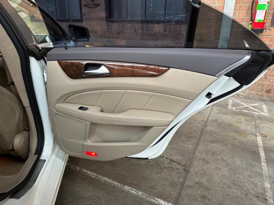 Mercedes-Benz CLS63 AMG 5.5 V8 525pk 2012 CLS-Klasse (53.000 KM)
