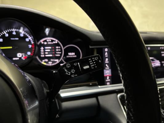 Porsche Panamera Sport Turismo  4 E-Hybrid 2.9 V6 462pk 2018, L-703-KR