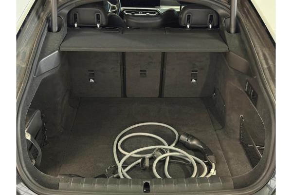 BMW i4 eDrive40 High Executive 84 kWh 340pk 2022 (Origineel-NL), P-888-HD