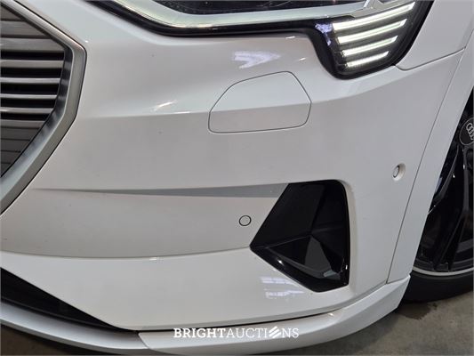 Audi e-tron 55 advanced Pro Line Plus Quattro 95 kWh 409pk 2018, J-305-VF
