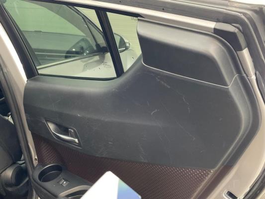 Toyota C-HR Hybrid Executive 1.8 170pk 2017, P-886-JB