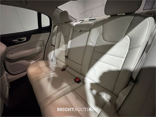 Volvo S60 B4 Ultimate Bright 2.0 197pk 2022 (Origineel-NL), R-924-GB