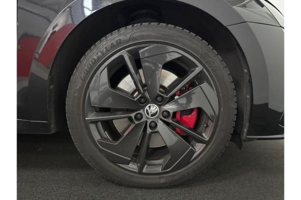 Škoda Octavia Combi RS iV PHEV Business 1.4 TSI 258pk 2021 (Origineel-NL), N-280-KK