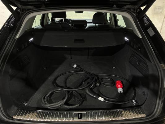 Audi e-tron 55 quattro edition 95 kWh 408pk 2020 (Origineel-NL + 1e eigenaar), K-077-BL