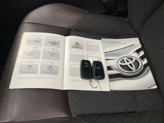 Toyota C-HR Hybrid Executive 1.8 170pk 2017, P-886-JB