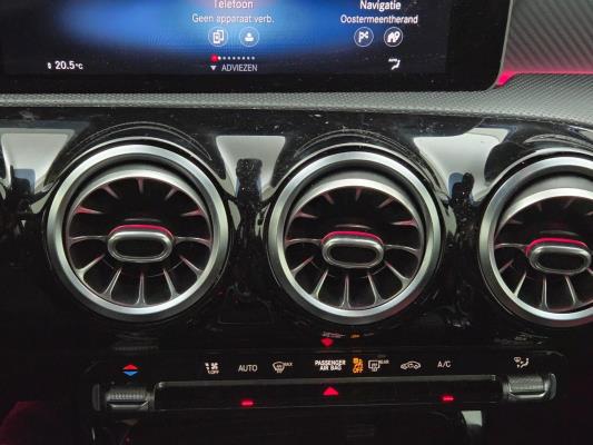 Mercedes-Benz A 180 Business Solution AMG 136pk 2019 A-klasse, Z-776-DL