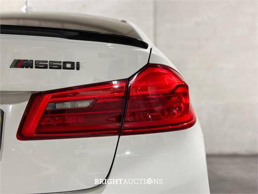 BMW M550i xDrive High Executive 462pk 2018 5-serie, KKP-44-R
