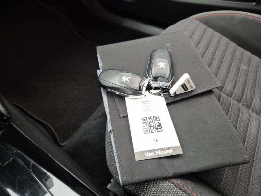 Peugeot 2008 EV Active 50 kWh 136pk 2022 (Origineel-NL), P-468-GL