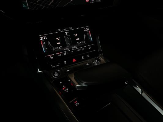 Audi e-tron 50 quattro Business edition 71 kWh 313pk 2020 (Origineel-NL + 1e eigenaar), K-578-JS
