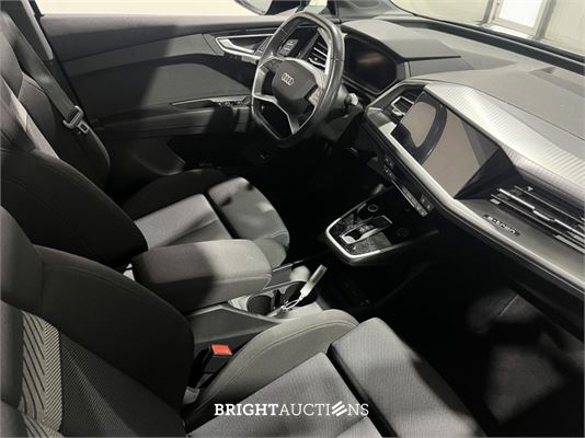 Audi Q4 e-tron 40 Launch edition Advanced Plus 77 kWh 204pk 2021 (Origineel-NL), N-884-PK