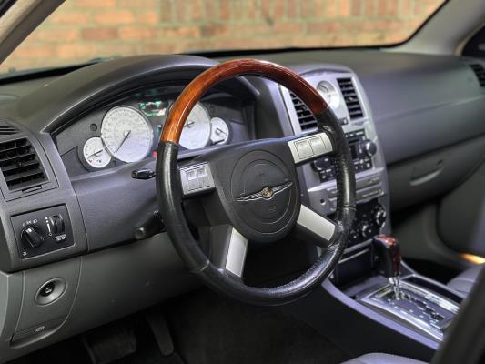 Chrysler 300C HEMI 5.7 V8 340PK 2005 