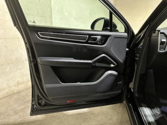 Porsche Cayenne Coupe Turbo 4.0 V8 549pk 2019, J-757-HF