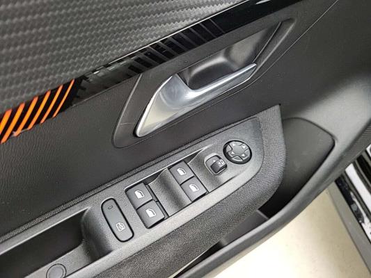 Peugeot 208 EV Active Pack 50 kWh 136pk 2023 (Origineel-NL), S-093-NT