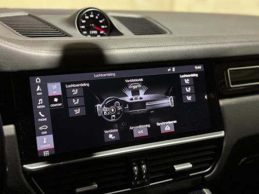 Porsche Cayenne Coupe Turbo 4.0 V8 549pk 2019, J-757-HF