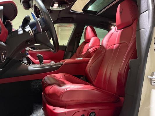 Maserati Levante 3.0 V6 D AWD 275pk 2017 (Origineel-NL), ND-376-K