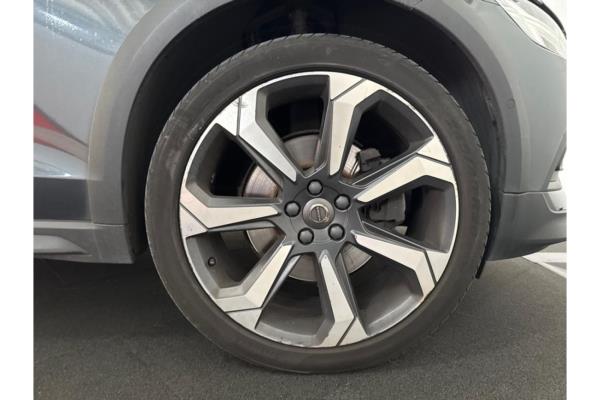 Volvo V60 Cross Country Pro 2.0 AWD 190pk 2020 (Origineel-NL), G-715-ZL